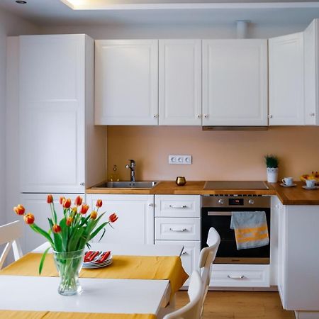 גיור Cozy Apartment In The Downtown מראה חיצוני תמונה