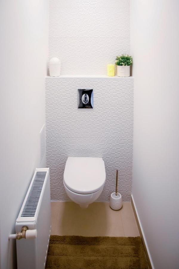 גיור Cozy Apartment In The Downtown מראה חיצוני תמונה